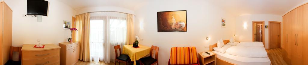 Pizzeria Restaurant Wieser Rasùn di Sotto Dış mekan fotoğraf
